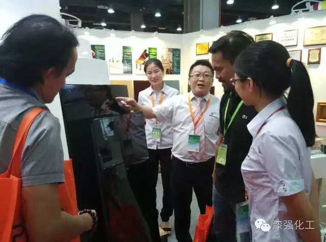 小蝌蚪视频下载污化工亮光漆厂家中博会现场