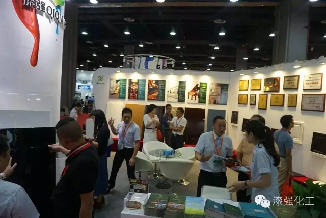 小蝌蚪视频下载污化工亮光漆厂家中博会现场2